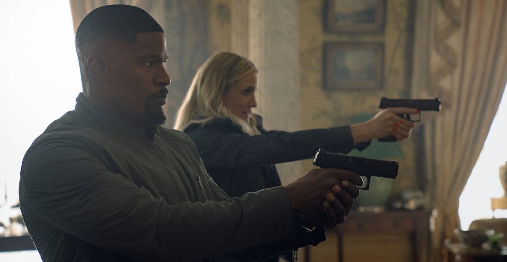 Back In Action. (L to R) Jamie Foxx as Matt and Cameron Diaz as Emily in Back In Action.