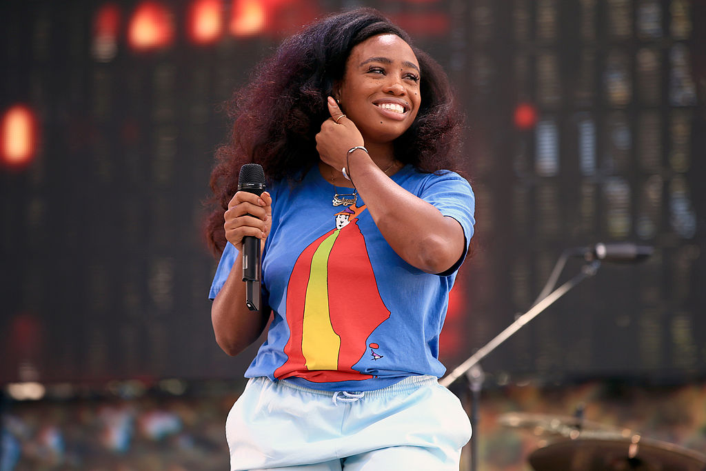 La historia de SZA de estudiar biología a cantar con Kendrick Lamar en el Super Bowl