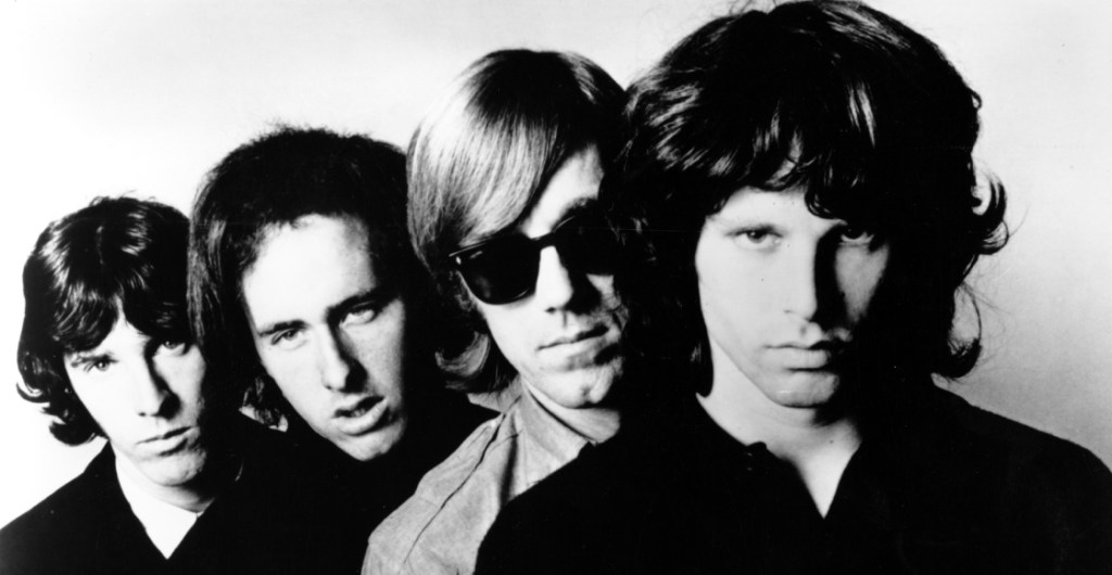 La censura y las influencias detrás de "Break On Through (To the Other Side)" de The Doors