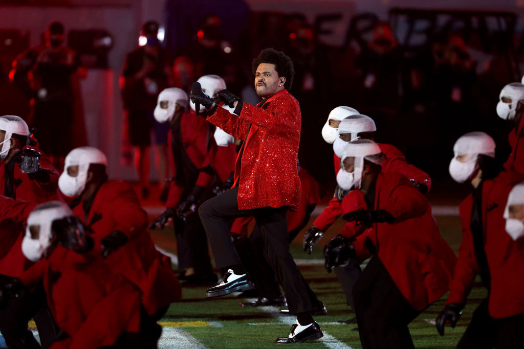 Le pagan o no a los artistas del show del medio tiempo del Super Bowl