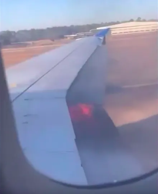 Ahora en Houston: Avión de United Airlines se incendia durante despegue 