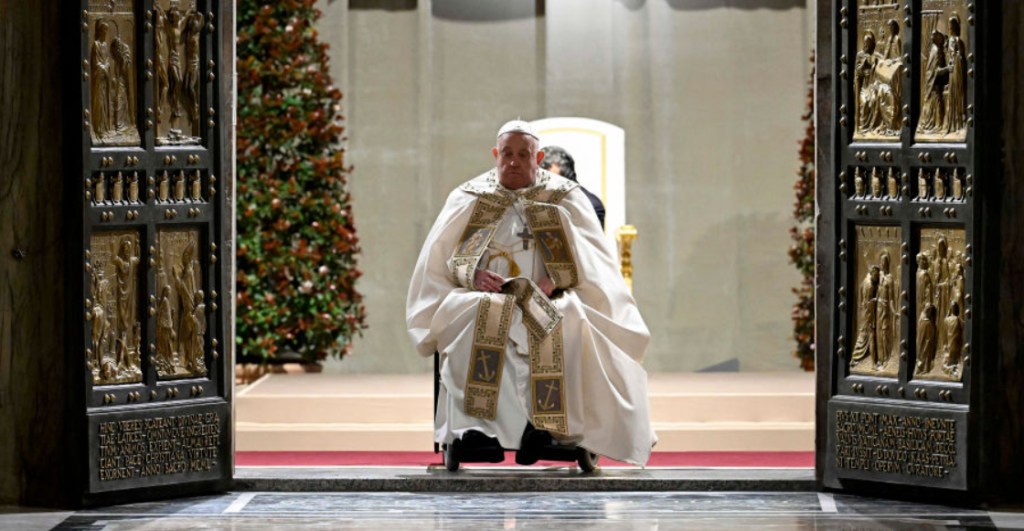 Estado de salud del papa Francisco es crítico; ahora presenta una insuficiencia renal leve