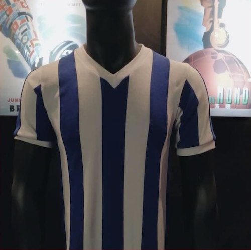 Playera del Gremio que uso la Selección Nacional.