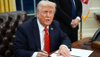 Ya es oficial: Trump impone aranceles del 25% al acero y aluminio