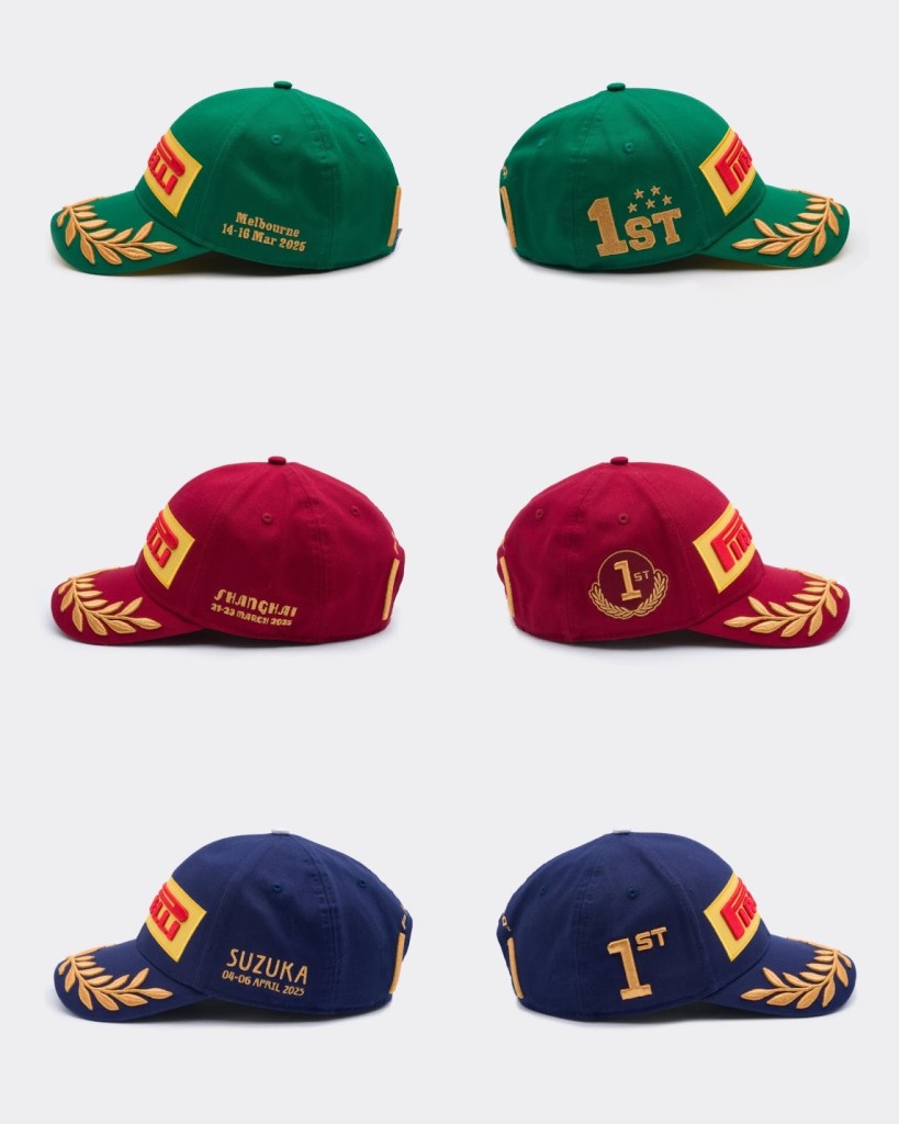 Las gorras del podio de Australia, China y Japón