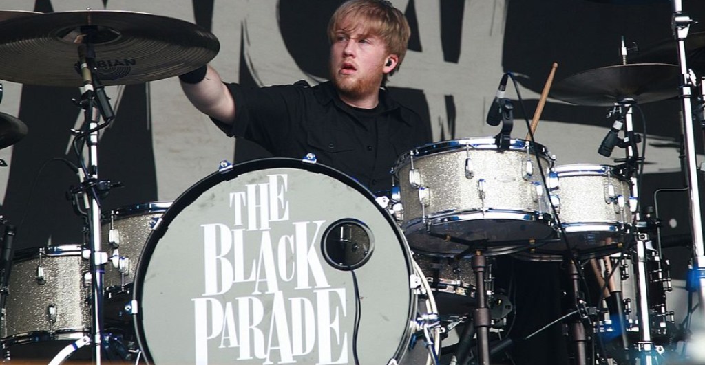 Bob Bryar, exbaterista de My Chemical Romance, tenía botes de óxido nitroso al morir