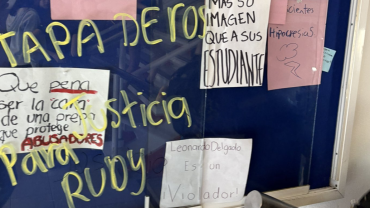 Estudiantes de la Prepa TecMilenio protestan contra los directivos por un presunto abuso sexual