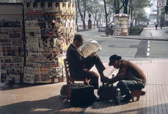 La rara historia de los limpiadores de zapatos