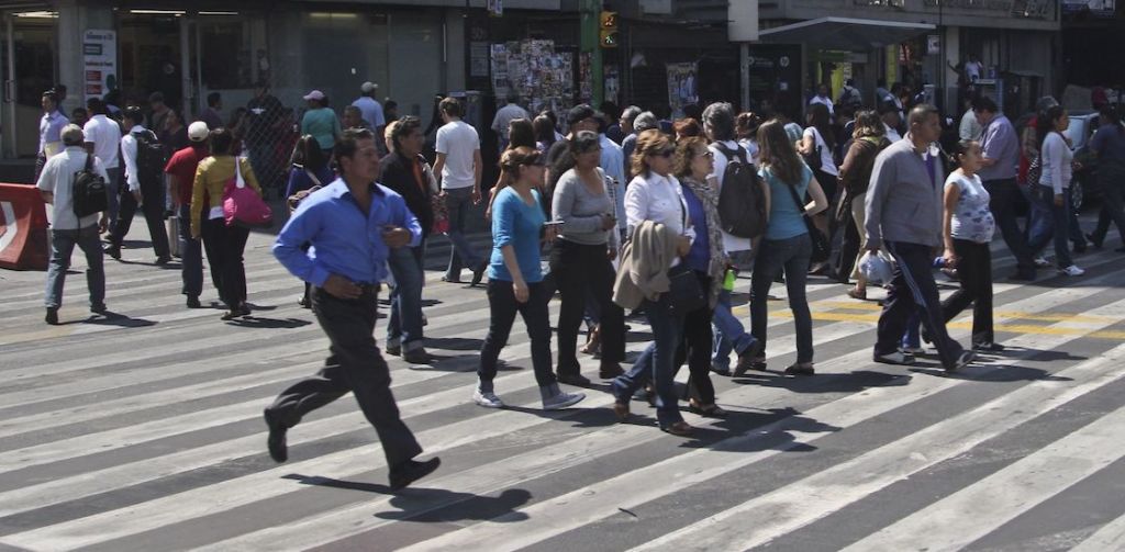 México subió varias posiciones en el reporte de felicidad.