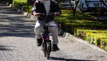 Las motos eléctricas tendrían que llevar placas en la CDMX.