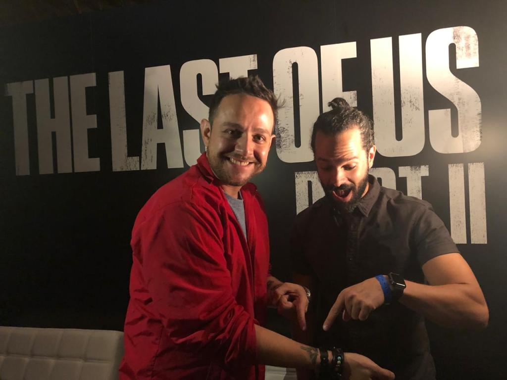 Tavo Rodríguez con Neil Druckmann durante el lanzamiento de The Last of Us Part II en 2019