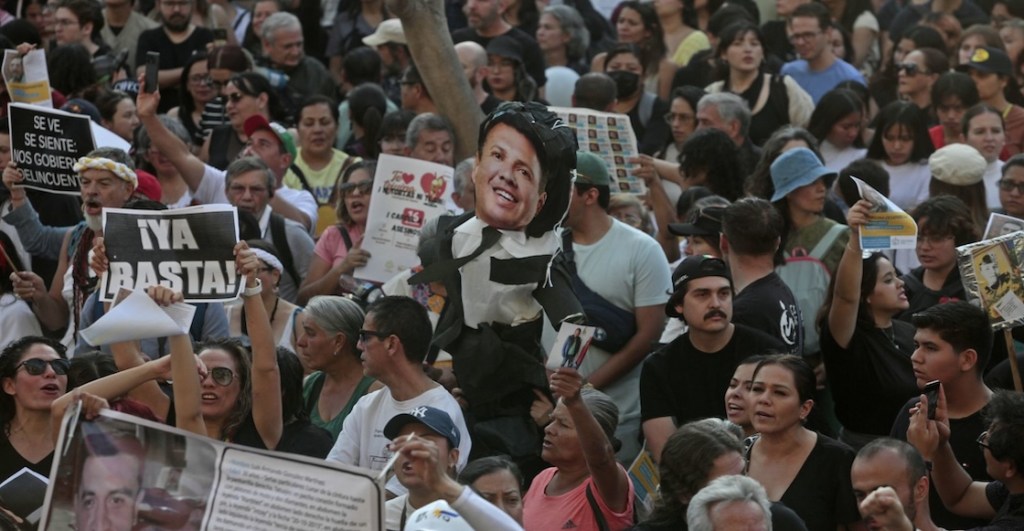 ‘México no es un país, es una fosa’: Luto nacional por víctimas de Teuchitlán en el Zócalo de CDMX y más estados 